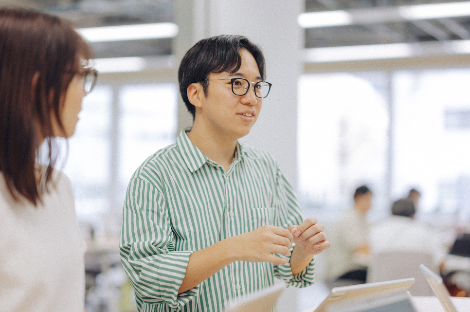 ジンズの働き方