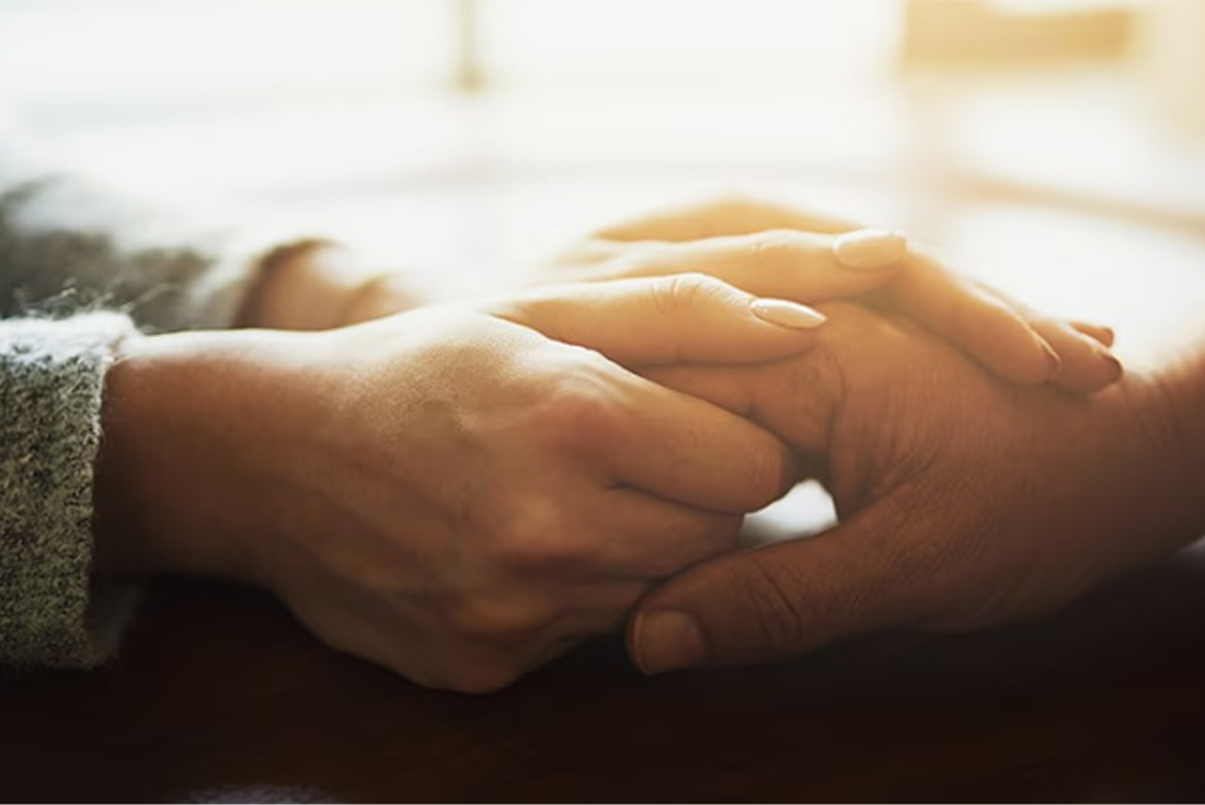 ひかりの届きにくい場所にこそ、
希望を。支援を超えて、
共に生きる力になるために。